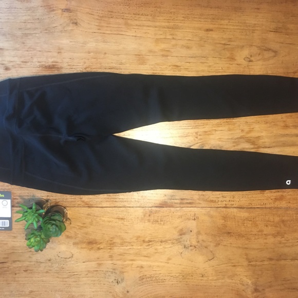 NWT HYBA yoga pants with phone hidden pocket - Picture 2 of 12